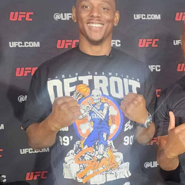 Salmond Sit Down Ufc 300 Lightweight Champion Jamahal Hill T-Shirt