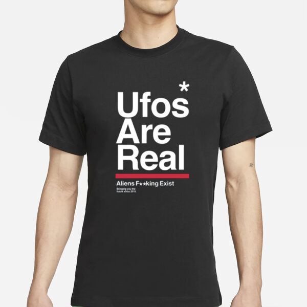 Tom Delonge Wearing Ufos Are Real Aliens Fucking Exist T-Shirt